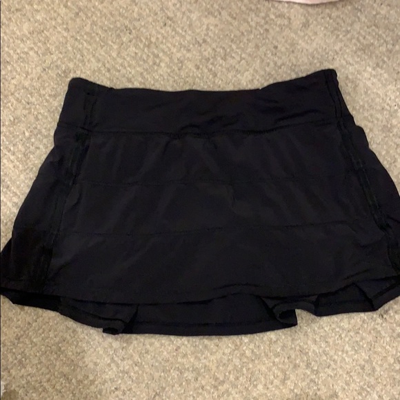 lululemon athletica Dresses & Skirts - Lululemon Pace Rival Skirt (Regular)